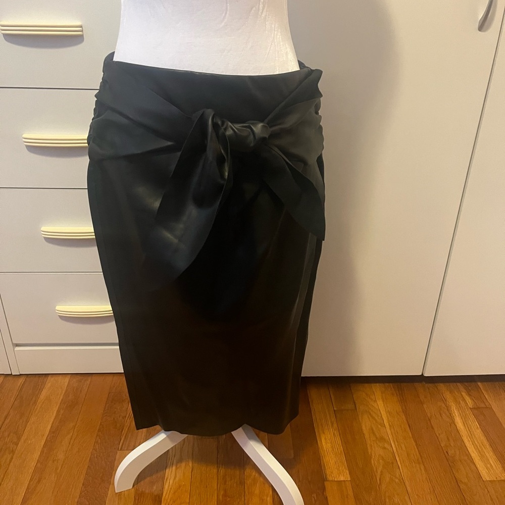 Zara faux leather skirt in black size large